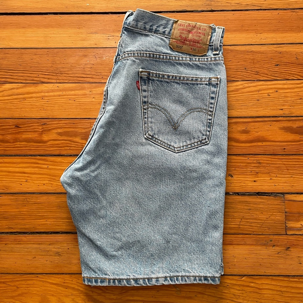Vintage Levi’s 90’s 505 Denim Shorts